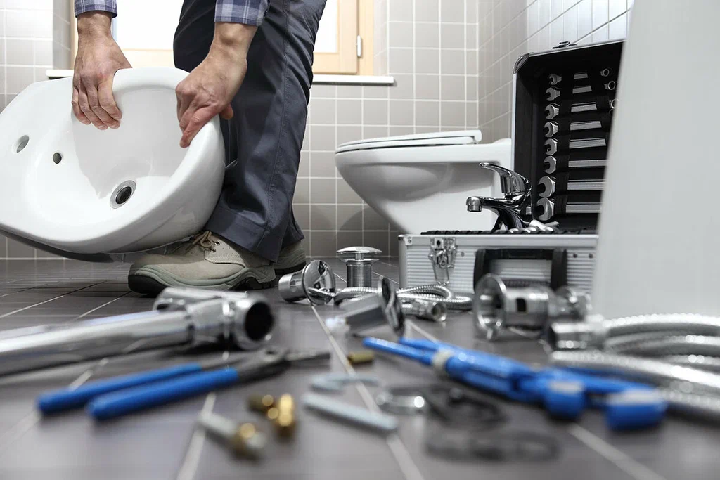Plumbing tools prepared for a bathroom repair in Bartow